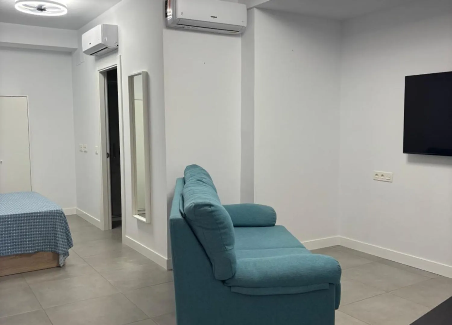 Apartment Apartamento 4 A 10 Min Caminando De La Estacion De Bus Y Tren Maria Zambrano Malaga